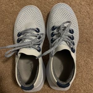 Allbird sneakers size 8